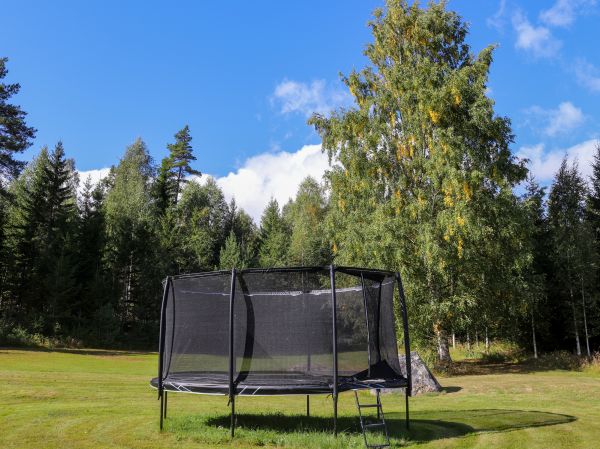 Trampoline Removal in Yukon